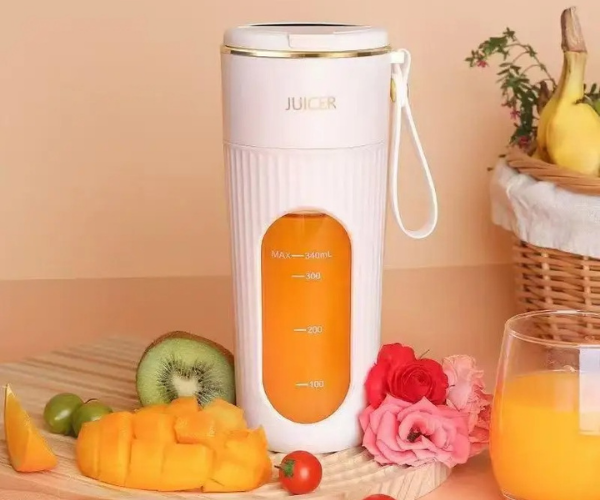 NutriOne™ - Tu exprimidor portátil inteligente.